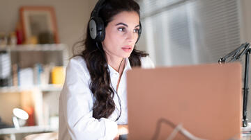 Can Yaman (Francesco Demir) in Viola come il Mare 2x02