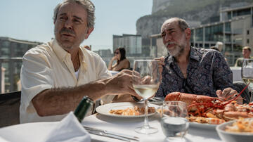 Miguel de Lira come Padín, Tomás del Estal come Nazario in Gangs of Galicia 1x03