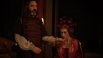 (S-D) Tony Hale come Sirisco e Zosia Mamet come Pampinea in The Decameron 1x03