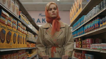 Brie Larson in Lezioni Di Chimica 1x06