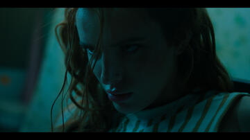 Saint Clare di Mitzi Peirone - Immagine dal film