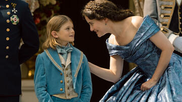 Arian Wegener come Principe Ereditario Rudolf e Dominique Devenport come Sissi in Sissi 3x01 - Immagine dal set