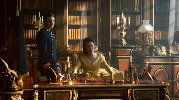 Jannik Schümann come Franz e Dominique Devenport come Sissi in Sissi 3x06