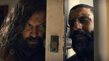 David Van Horn, Adeel Akhtar in Sweet Tooth 3x02