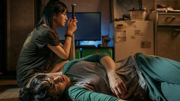 Park Kyu-young e Song Kang in Sweet Home 1x02
