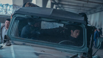 Jinyoung come Park Chan-yeong in Sweet Home 2x01