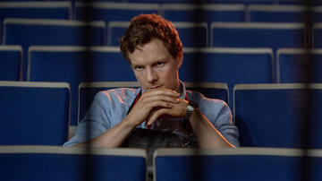 Patrick Gibson come Dexter Morgan in Dexter: Original Sin 1x03