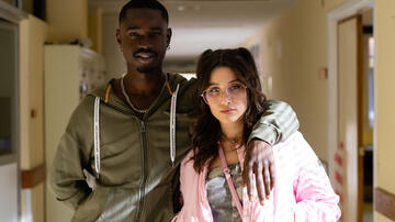 Iván Mendes (Dalmar) e Nadia Al Saidi (Sonia) sul set di Elite 8x05