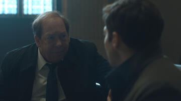 Bill Camp e Jake Gyllenhaal in Presunto innocente 1x08