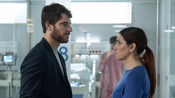 Alfonso Bassave come Lluís, Ana Rayo come Leo in Respira 1x06