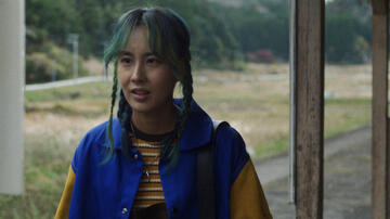 annie the clumsy in Sunny 1x05