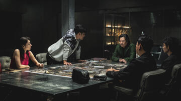 Eiko Koike, Kazuki Kitamura, Etsushi Toyokawa, Go Ayano, Pierre Taki in Jimenshi - I maghi della truffa 1x02