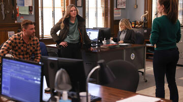 (S-D) Patrick John Flueger come Adam Ruzek, Tracy Spiridakos come Hailey Upton, Bojana Novakovic come Josephine Petrovic, Marina Squerciati come Kim Burgess in Chicago P.D. 11x08