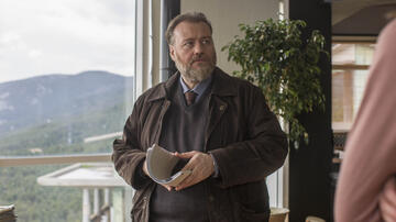 Stefano Fresi in Kostas 1x04