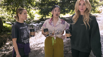 Kristen Bell come Joanne, Sherry Cola come Ashley, Justine Lupe come Morgan in Nobody Wants This 1x05