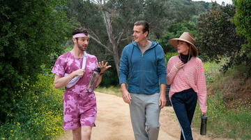 Michael Urie, Jason Segel e Christa Miller in Shrinking 2x09