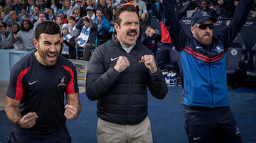 Brett Goldstein, Jason Sudeikis e Brendan Hunt in Ted Lasso 3x11