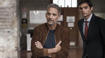 Giuseppe Fiorello (Fabrizio Corsaro) e Paolo Briguglia (Roberto Corsaro) in I Fratelli Corsaro