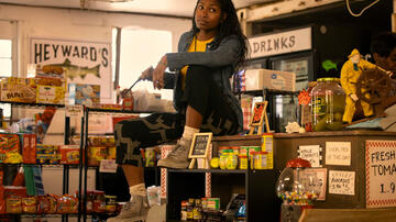 Carlacia Grant come Cleo in Outer Banks 3x05