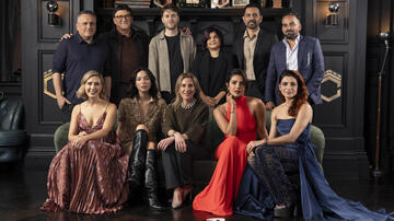 La famiglia Citadel (Joe Russo, Anthony Russo, David Weil, Sita R. Menon, Raj & DK, Angela Russo-Otstot, Matilda De Angelis, Gina Gardini, Priyanka Chopra Jonas, Samantha Ruth Prabhu) riunita per un evento speciale al Fitz's London.