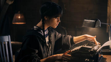 Jenna Ortega come Wednesday Addams in Mercoledì 1x01