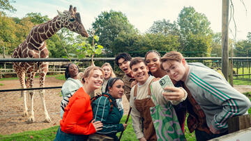 Heartstopper 3x03 - Foto del cast sul set