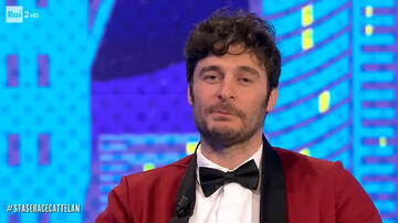 Lino Guanciale a Stasera c'è Cattelan su Raidue il 7 marzo 2023