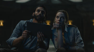 Avi Nash e Rebecca Ferguson in Silo 1x07