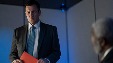 Nathan Fillion come Alton West in The Recruit 2x05