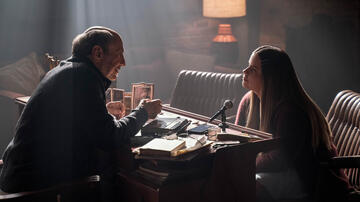 F. Murray Abraham e Jessie Ennis in Mythic Quest 2x09