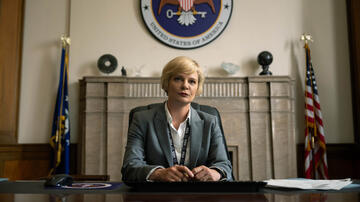 Martha Plimpton in Prime Target 1x04