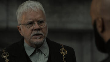 Tim Robbins e Common in Silo 2x02