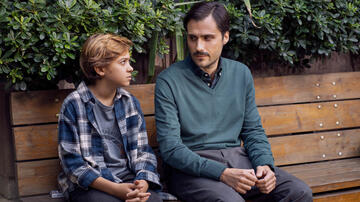 (S-D) Jua Leo Migliore come Libero, Antonio Gargiulo come Demetrio in Storia della mia famiglia 1x03