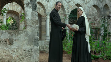 (S-D) Paolo Calabresi come Pirrone, Benedetta Porcaroli come Concetta in Il Gattopardo 1x04