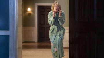 Jane Curtin come Nan Cox in The Residence 1x02
