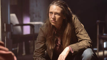 Anna Torv in The Last of Us 1x02