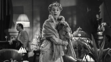 Elaine Claxton in Black Mirror 7 'HotelReverie' - Immagine dal set