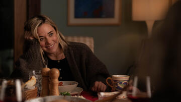 Erica Henningsen come Ginny in The Four Seasons 1x08