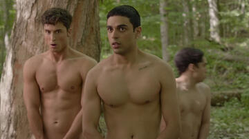 Benny (Benito Skinner) e Miles (Rish Shah) in Overcompensating - L'Inganno 1x04