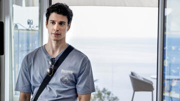 Adam DiMarco come Albie Di Grasso in The White Lotus 2x01