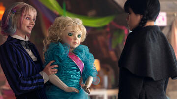 (S-D) Emma Myers come Enid Sinclair, Jenna Ortega come Wednesday in Mercoledì 2x01