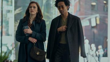 (S-D) Charlotte Ritchie come Kate Lockwood, Griffin Matthews come Teddy Lockwood in You 5x02