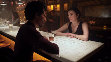 (S-D) Griffin Matthews come Teddy Lockwood, Charlotte Ritchie come Kate Lockwood in You 5x04