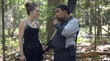 (S-D) Meghann Fahy come Devon, Felix Solis come Jose in Sirens 1x01