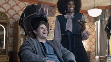 Kevin Bigley (Luke), Zainab Johnson (Aleesha) in Upload 3x02