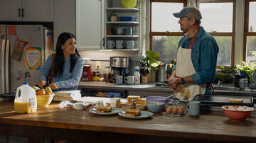 (S-D) Nikki Rodriguez come Jackie, Marc Blucas come George in Uno splendido errore 2x08