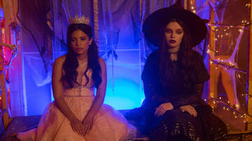 (S-D) Nikki Rodriguez come Jackie, Ellie O'Brien come Grace in Uno splendido errore 2x09