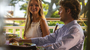 Sophia (Lilah Pate) in The Runarounds 1x03