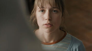 La Ragazza del Coro di Urska Djukic, scena da trailer