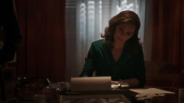 IDDU di Fabio Grassadonia, Antonio Piazza - scena da Clip 'Dettatura Lettera'